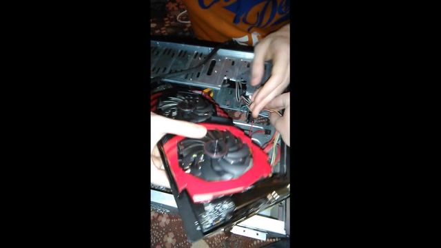 Что делать с корпусом если не влазит видеокарта? Гена-решает! смотреть онлайн