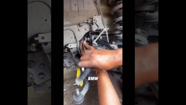 Mitsubishi Pajero CK Underchassis / Suspension Parts Check & Repair / Replace ? смотреть онлайн