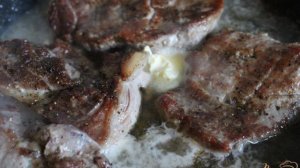 Свинина с карамелизированными яблоками