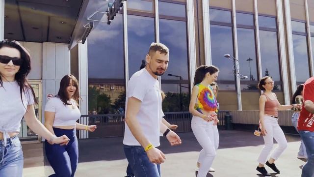 Kizomba LEVEL. Karma FlashMOB. Artem Levin Alexandra Siroto смотреть онлайн