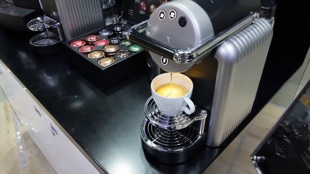 Кофемашина капсульная Nespresso Zenius