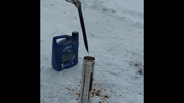Горн на коленке. Закалка клинка в масле. смотреть онлайн