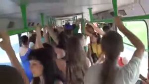 Поющий автобус))))