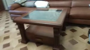 журнальный стол в римском стиле из дуба со стеклянной вставкой