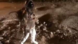 Маленький шаг для человека, но огромный шаг для человечества.