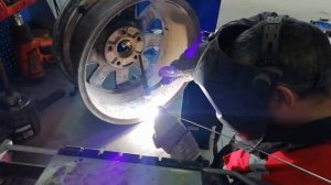 Аргонная сварка автомобильного литого диска