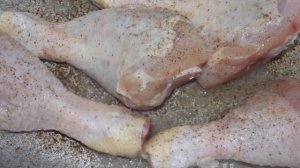 Макароны с куриными голенями и морковью в утятнице