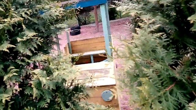 Огороженная площадка. Детская. смотреть онлайн