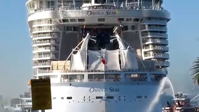 Оазис морей самый большой круизный лайнер в мире смотреть онлайн