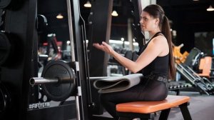 Ягодичный мостик в Смите. Разбор техники