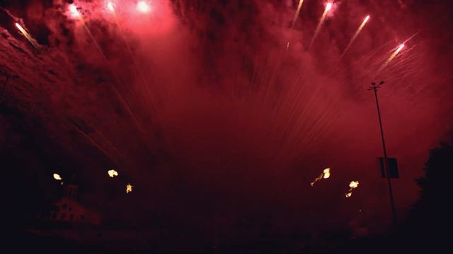 Подгряваща заря на "Огнена хризантема" - МФФ 2023, Ден 2 - Германия смотреть онлайн