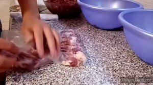 Закупили мясо. Готовлю полуфабрикаты. Веганам не смотреть!!!