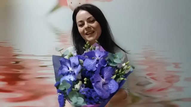 Букет из орхидей «Дес» смотреть онлайн