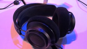 Philips Fidelio X2HR headphone 2017