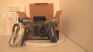 פתיחה של קופסא מצלמה דיגיטלית unboxing FUJIFILM S2500HD