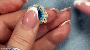 Оплетение риволи бисером, мастер-класс. Колье "Голубая волна" Часть 2.