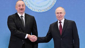 ⚡️Кадры прибытия Путина в Баку.