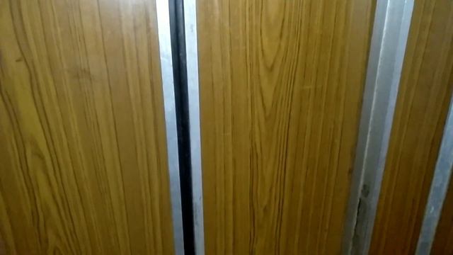 Последний Советский лифт. Пассажирский лифт (МЛЗ-1979 г.в) V=0,71 м/с, г/п 320 кг (г Тверь) смотреть онлайн