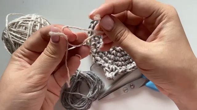 Способ крепкого соединения нити при вязании, если она закончилась или оборвалась, без заметного узл смотреть онлайн