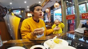 КИТАЙСКАЯ ЕДА В ПЕКИНЕ. НЕОБЫЧНЫЕ КИТАЙСКИЕ ПЕЛЬМЕШКИ. ОБЗОР ЦЕН И ЕДЫ В КИТАЕ