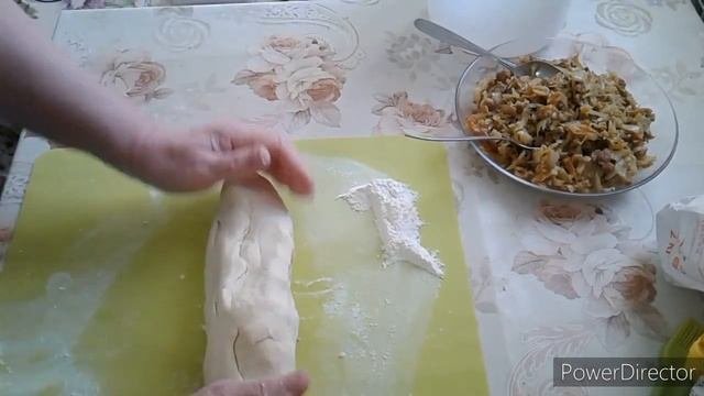 Быстрые пирожки с капустой и мясом бездрожжевые.