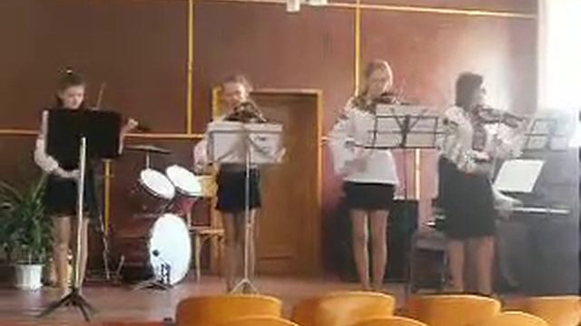 Квартет Скрипок Хоросткiв смотреть онлайн