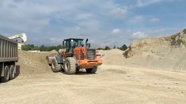 Купить щебень в Уфе цена за куб, щебень с доставкой Уфа, щебень цена с доставкой.