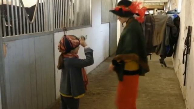 U Travel Land  - Paris - Встреча героев сказок Шарля Перро :) смотреть онлайн