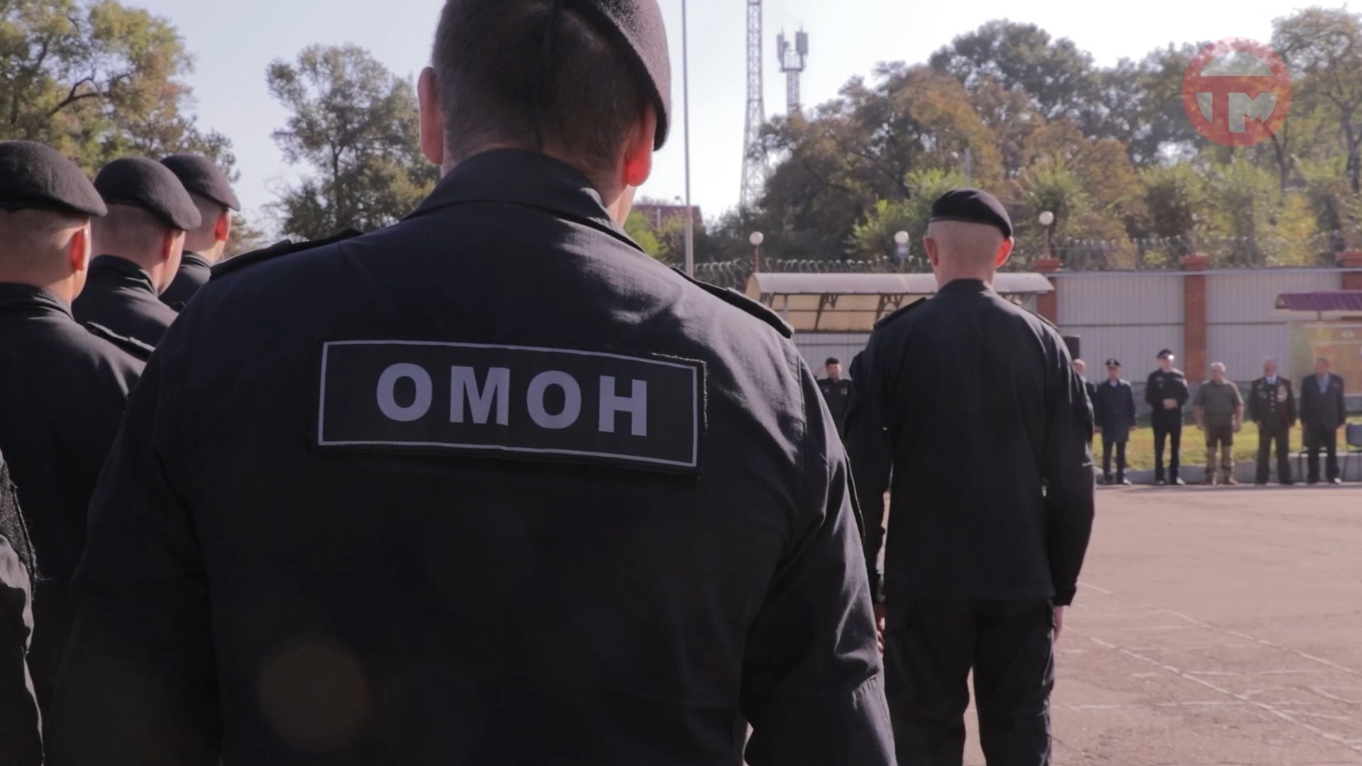 Бойцы отряда мобильного специального назначения 
