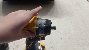 обзор на аккумуляторный шуруповёрт от DeWALT