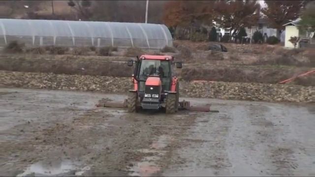 Рыхлитель работающий на очень влажной почве смотреть онлайн