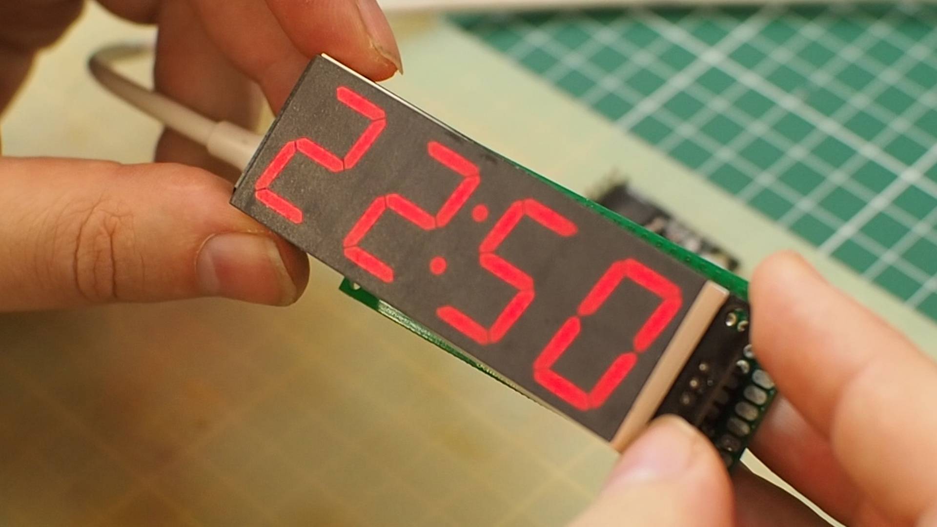 Семисегментный индикатор WeAct TM1652 0,8 или Часы на ATtiny85 смотреть онлайн