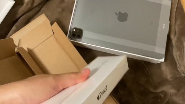 Unboxing: iPadPro 2020, Apple Pencil 2, Logitech Slim Folio Pro Keyboard