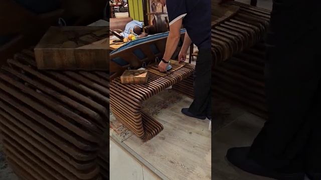 Вопрос про эргономику: что это - консоль с прозорами или столик из реек??? смотреть онлайн