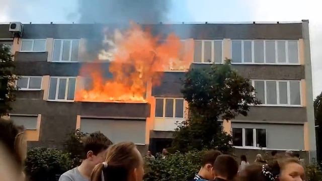 Пожар в школе №11 г Череповец смотреть онлайн
