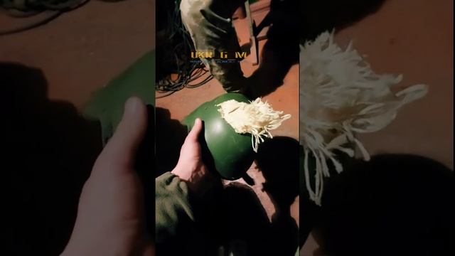 Знак свыше для одного укровоина: осколок снаряда попал в каску, которая раскрылась, как роза!