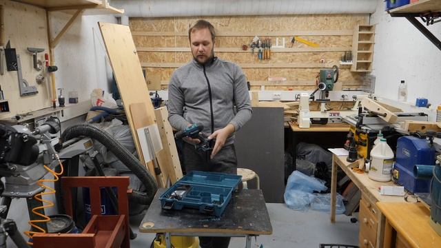 4K Обзор инструмента Makita DF333DWAE. SawAxeHammer смотреть онлайн