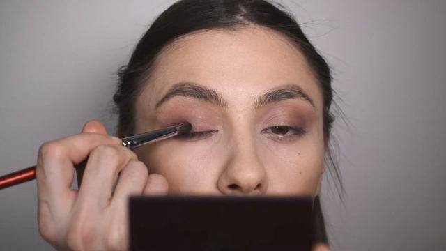 СВАДЕБНЫЙ МАКИЯЖ НА СЕБЕ / СВАДЕБНЫЙ МАКИЯЖ ОТ ВИЗАЖИСТА смотреть онлайн