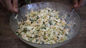 Этот салат бесподобен! Готовлю через день. Вкусно, сытно, быстро.