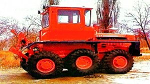 ЭКСПЕРИМЕНТАЛЬНЫЕ ВЕРСИИ ТРАКТОРА ДТ-75 С КОЛЁСАМИ