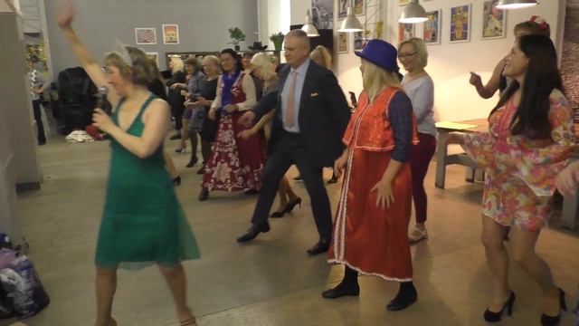 #07. Новогоднее кафе "МАГиЯ". Танец Despasito смотреть онлайн