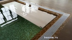 Строительство переливного бассейна с плавающими жалюзи