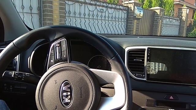 Решили проблему заднего отражателя(монобровь) у Kia Sportage 4.