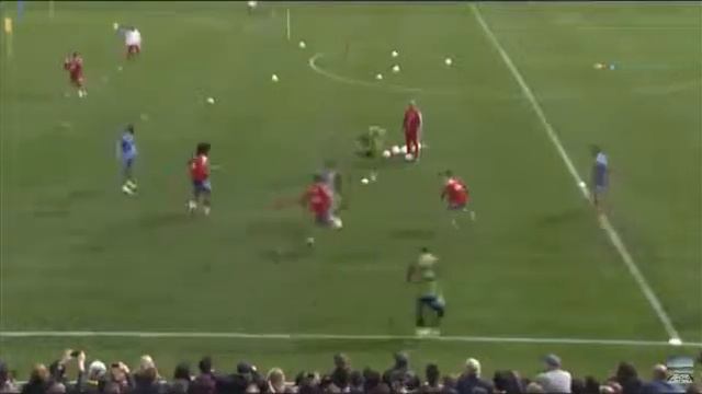 Pep Guardiola: Rondo 3 vs 3 + 2. Keep rational shape, pressing after loosing, body profile position