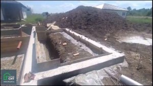 Обзор устройства ленточного фундамента с пяткой и плитами дома в разных уровнях 186 м2