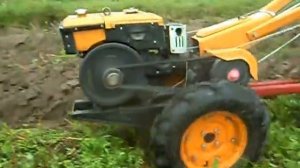 Мотоблок кентавр 1070Д пашет сам