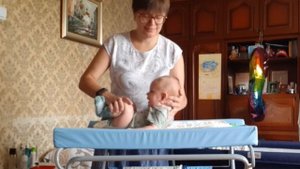 Упражнения для растяжения мышц спины при гипертонусе грудничков