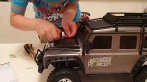 RC Defender HB Toys ZP1001  RC Crawler, Traxxas TRX4 Clone. Бюджетный краулер. Toy review