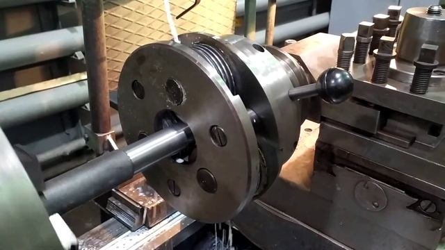 Нарезание трапецеидальной резьбы накаткой Тр36х6