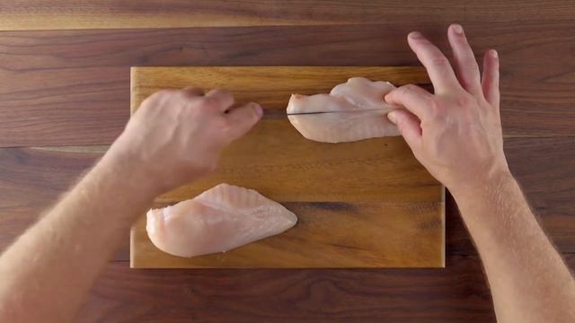 Выкладываем противень лепешками тортилья. Этот потрясающий пирог запомнят все!